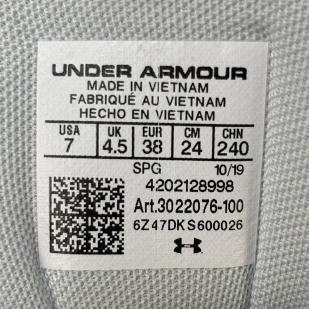 Under Armour Glyde RM 3022076-100 Size Women`s 7 White Grey Softball Cleats - Picture 8 of 8